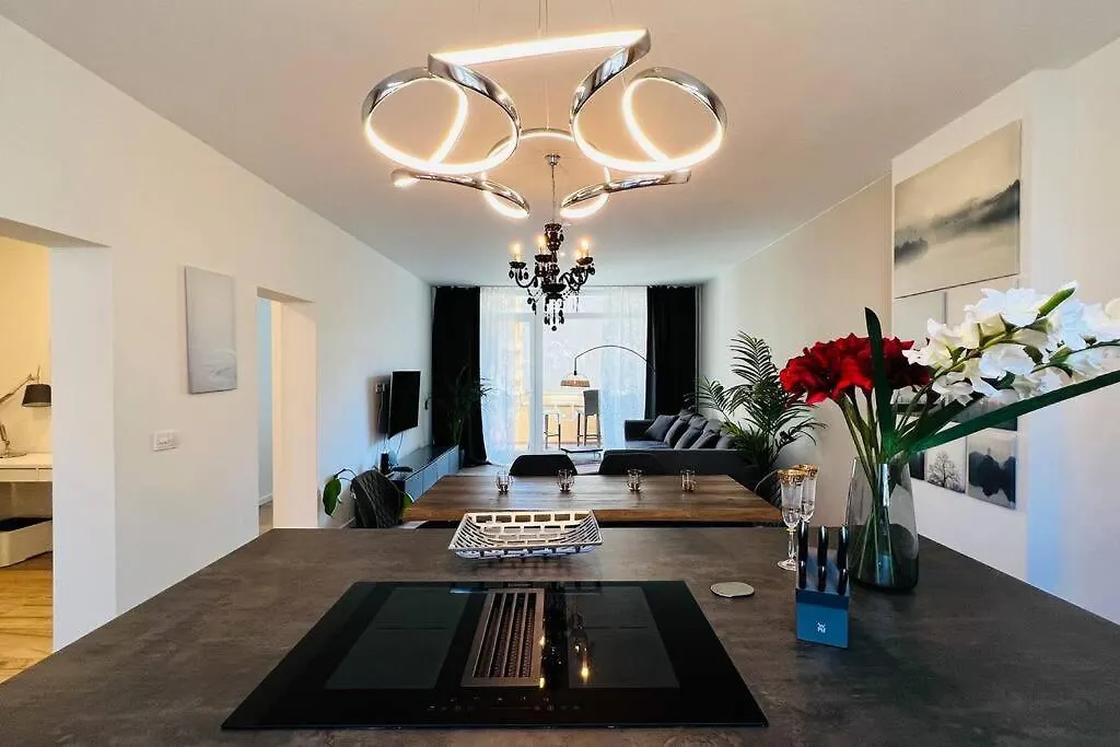 Central Designer 3 Room Apt With Terrace & Parking 베를린 독일