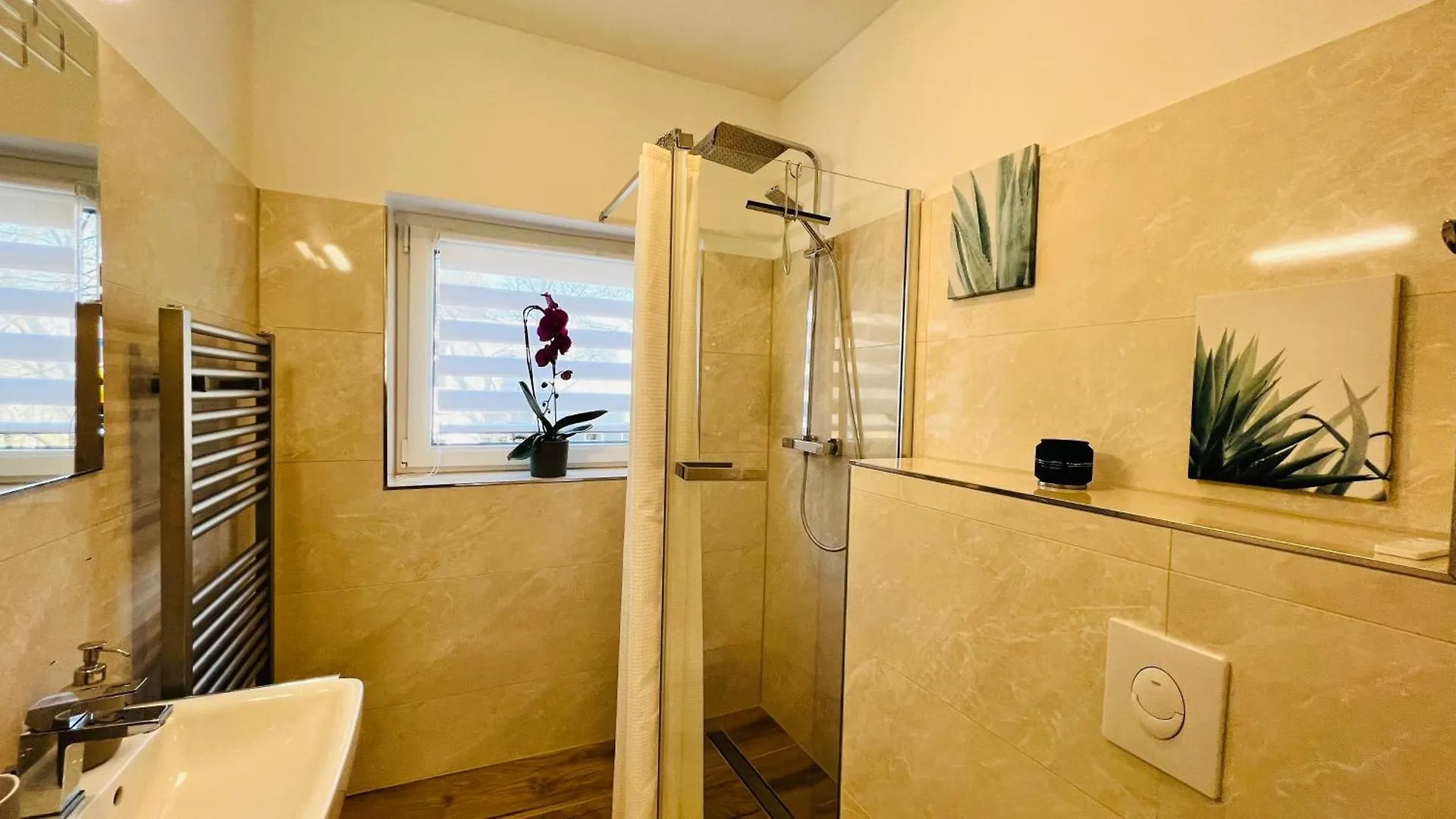 Central Designer 3 Room Apt With Terrace & Parking 베를린 0*,  독일